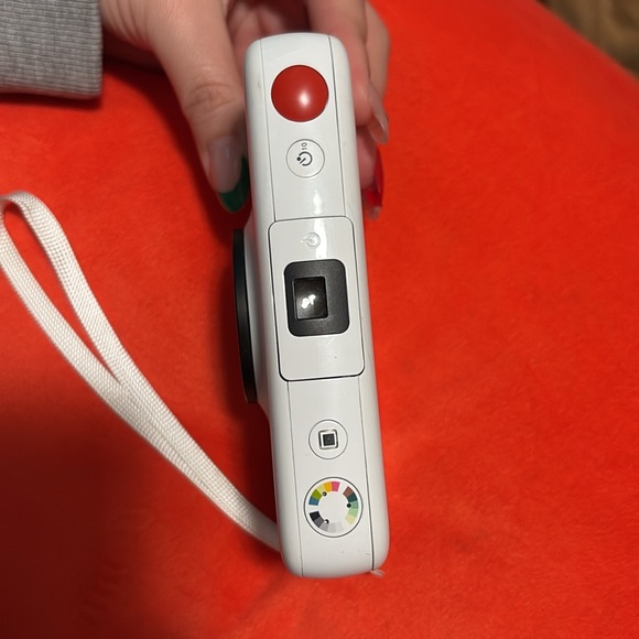 I am selling this slightly used Kodak step digital instant Camera! - Picture 5 of 5